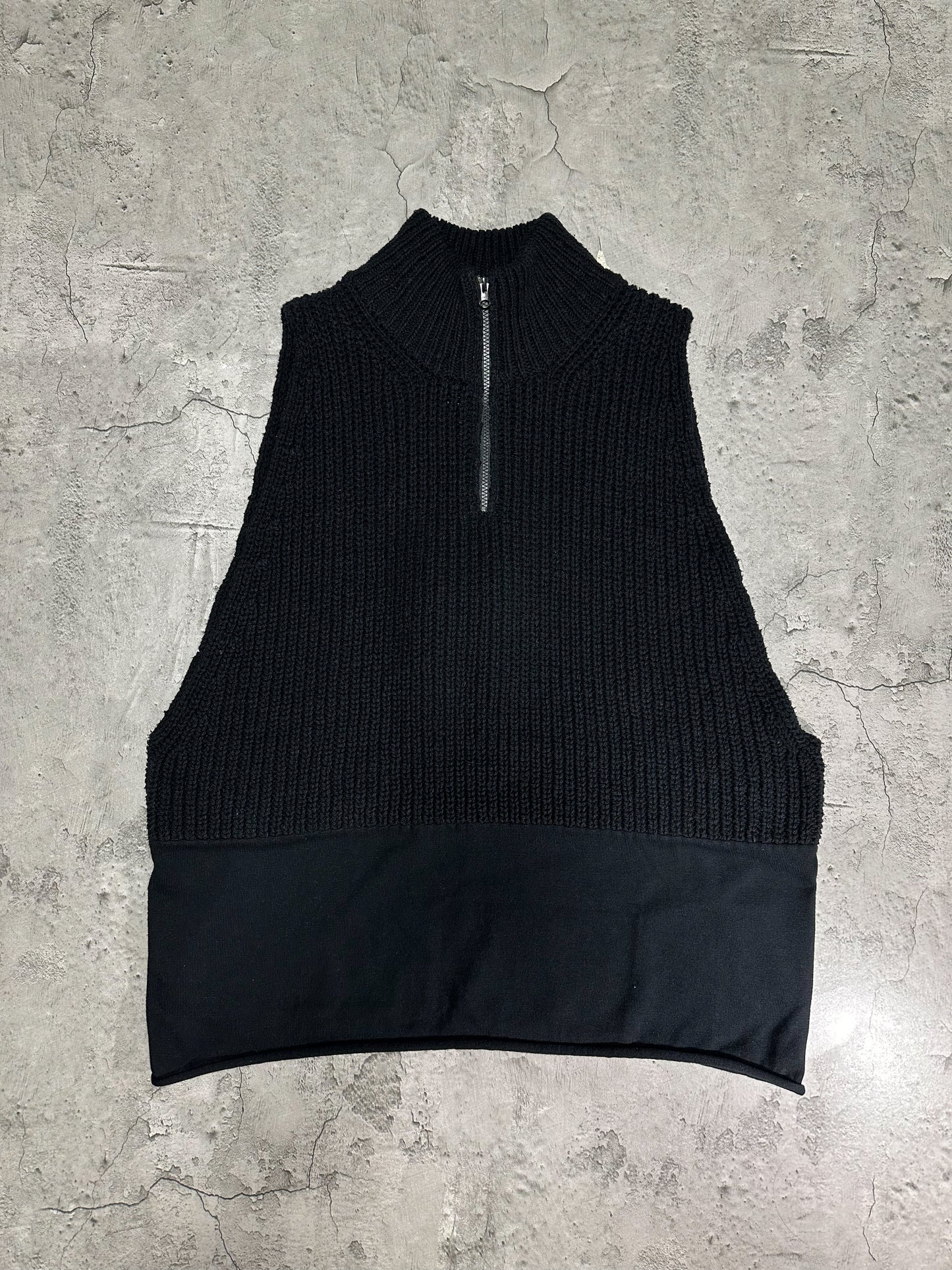 tactac sleeveless fabric switching half zip knit