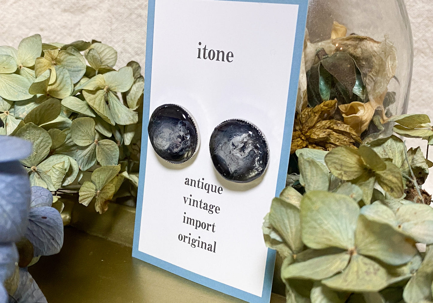 design resin clip-on earrings