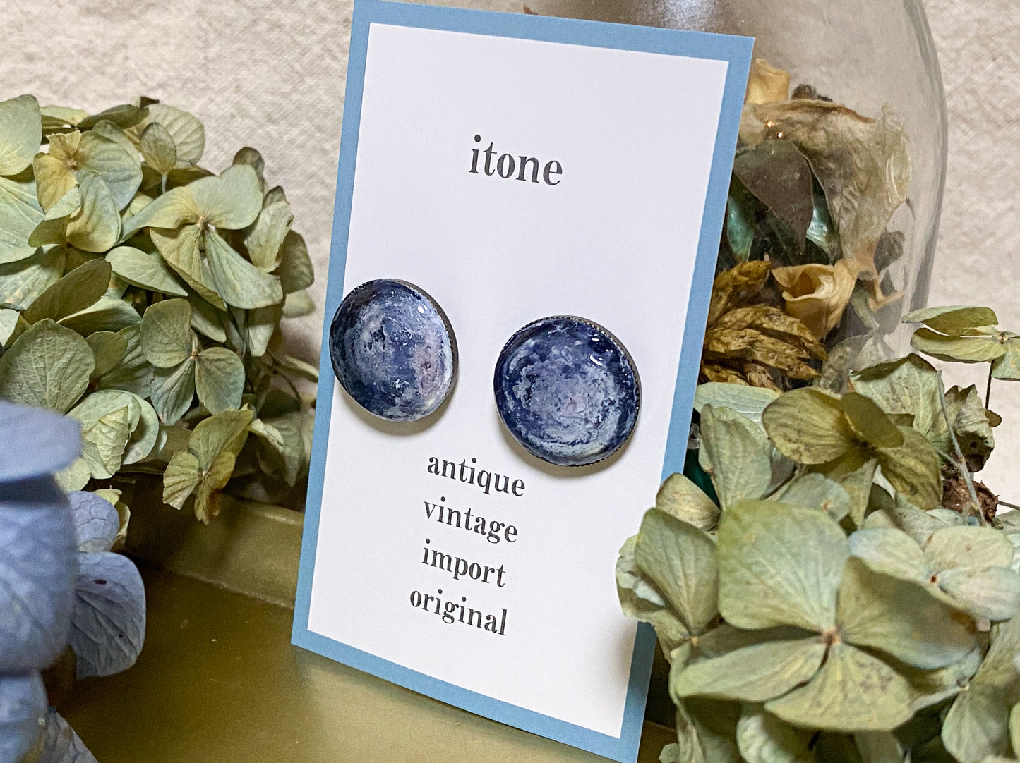 design resin clip-on earrings