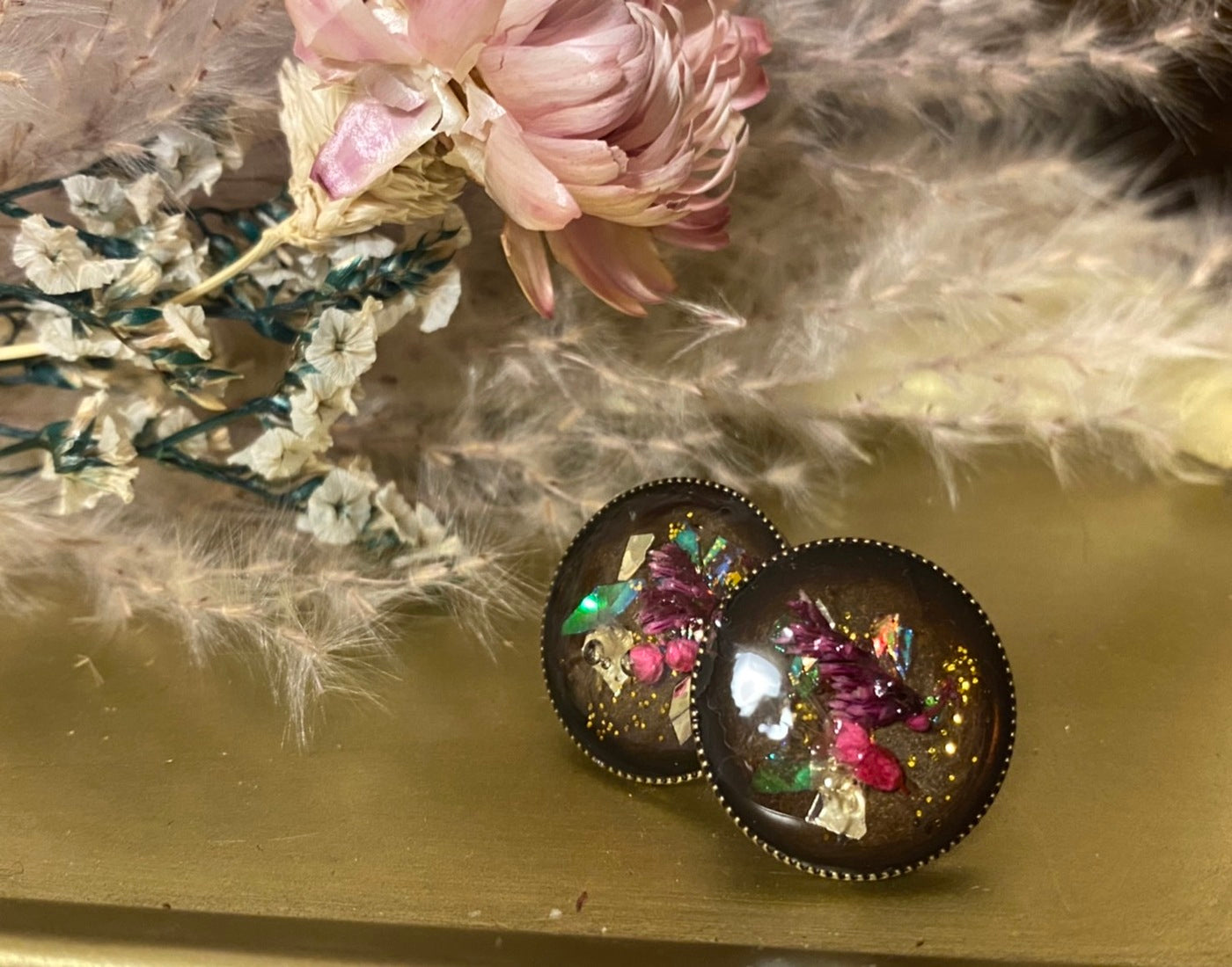 pink flower antique resin pierced earrings