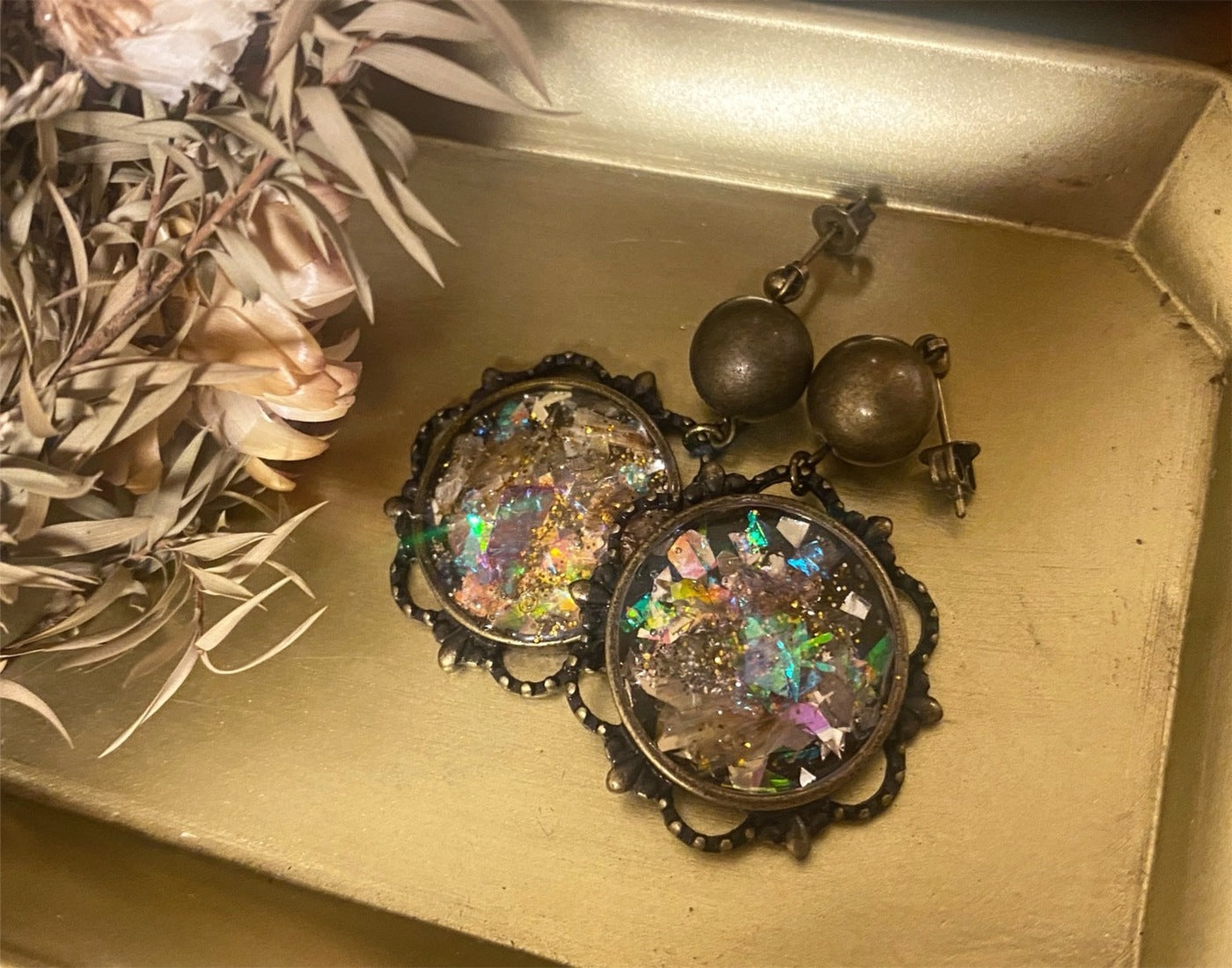 antique resin pierced earrings