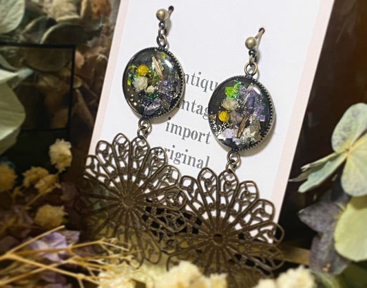 flower antique resin pierced earrings