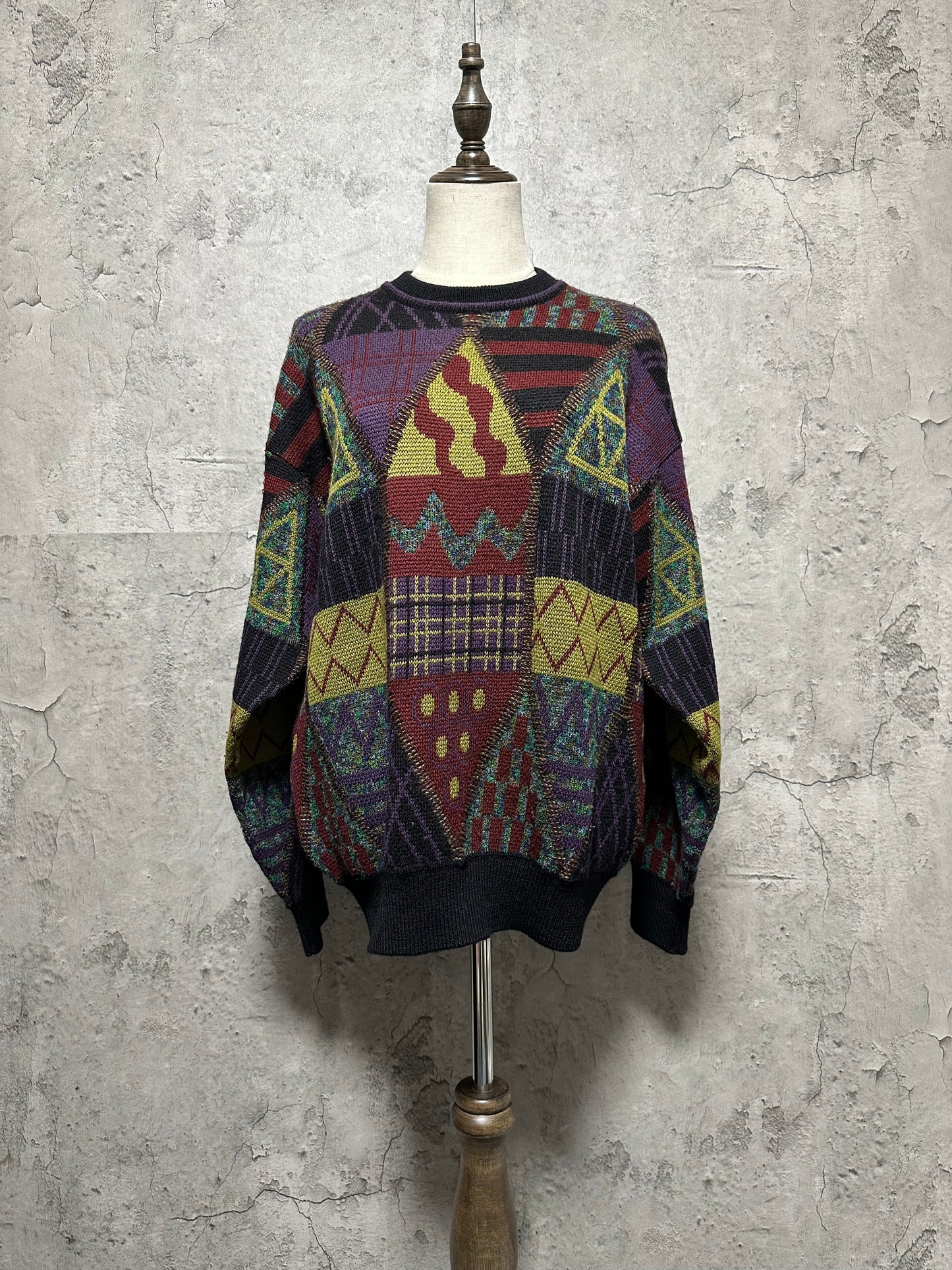 Whole pattern sweater
